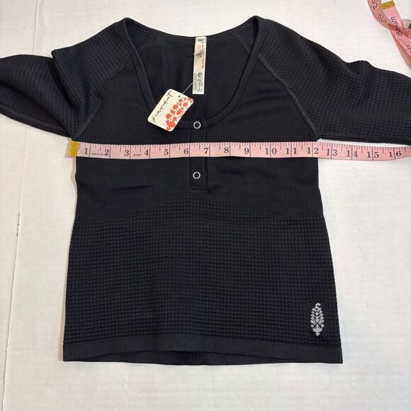 FREE PEOPLE MOVEMENT BAIL OUT LONG SLEEVE LAYER NEW with tags Size XS/S Black - Picture 12 of 13